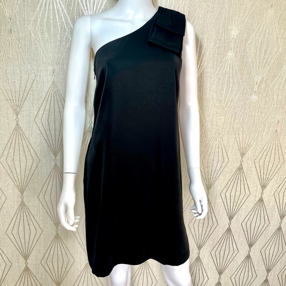 Laundry by Shelli Segal One Shoulder Dress